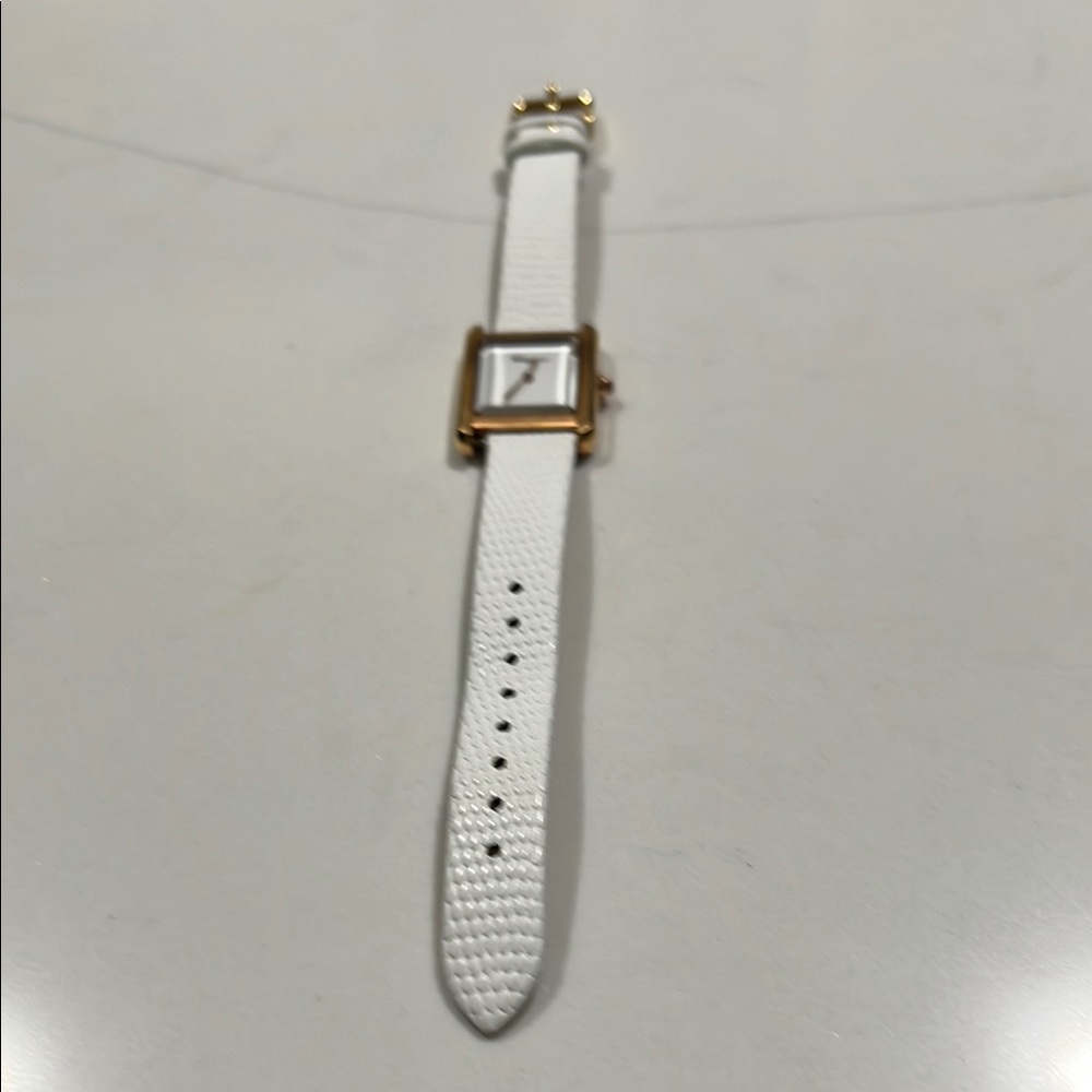 Salvatore Ferragamo Elegant White Leather Women's Watch, NWOT,never used.